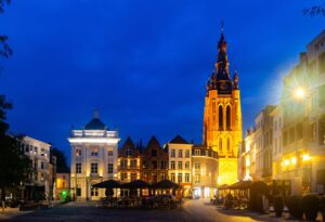 discover weed in Kortrijk