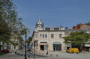 discover weed in Ruse